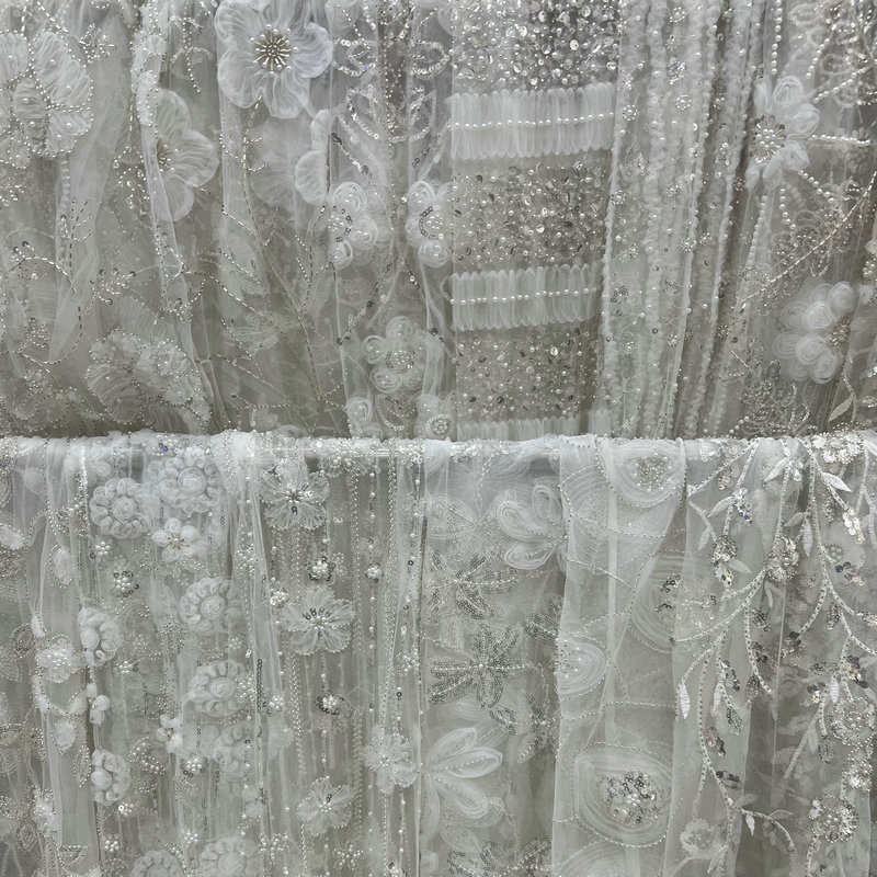 Dekorasyon ng Lace Lace: Walang hanggang Elegance para sa iyong pangarap na damit na pangkasal