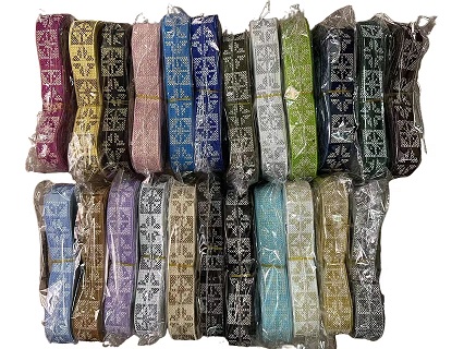 Makukulay na pagbuburda ng lace collar cross stitch kit sa harap