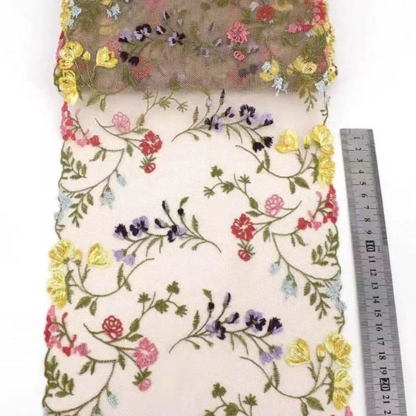 Buong saklaw ng multi-color lace na tela
