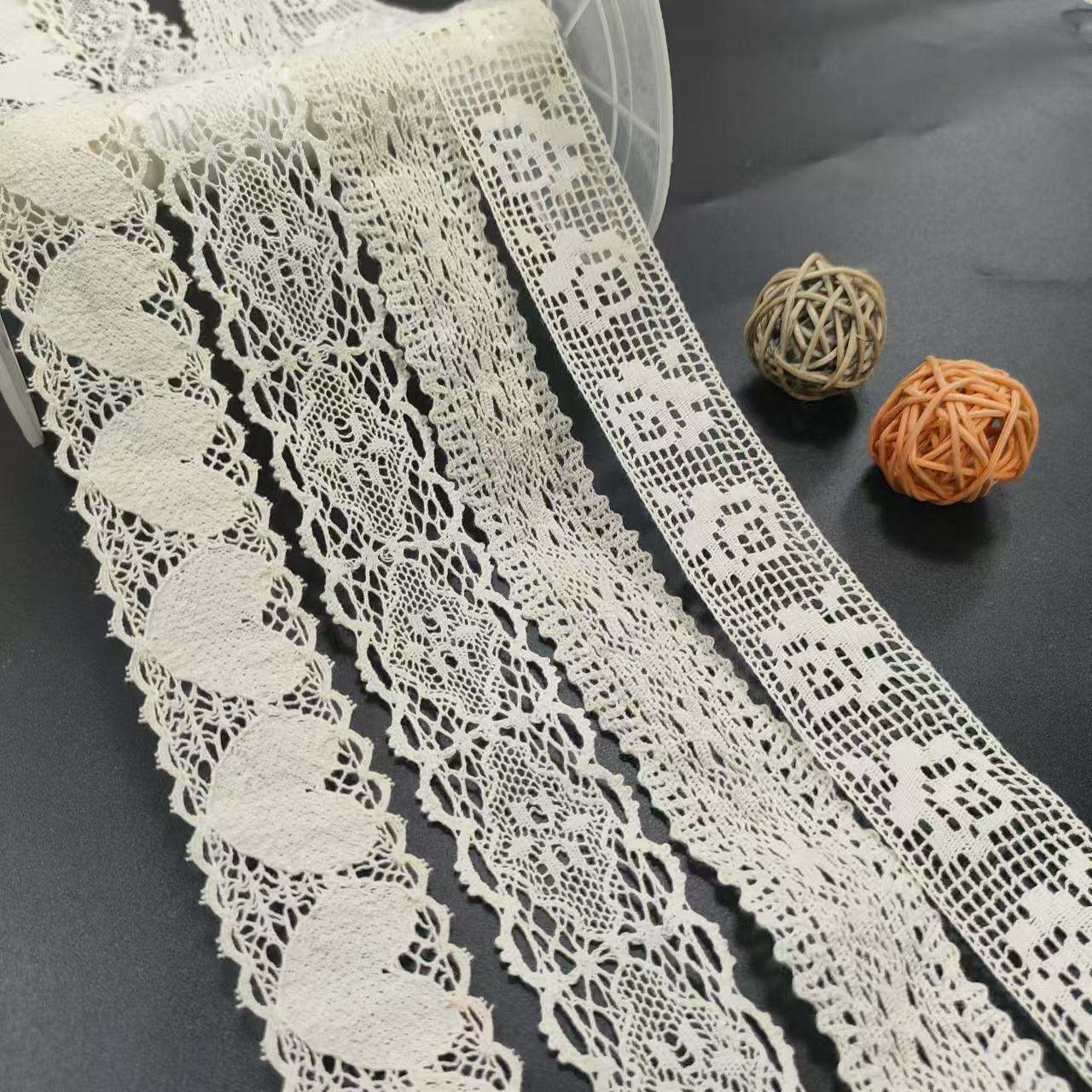 Puting 100% makitid na cotton lace trim crochet na pagbuburda ng puntas
